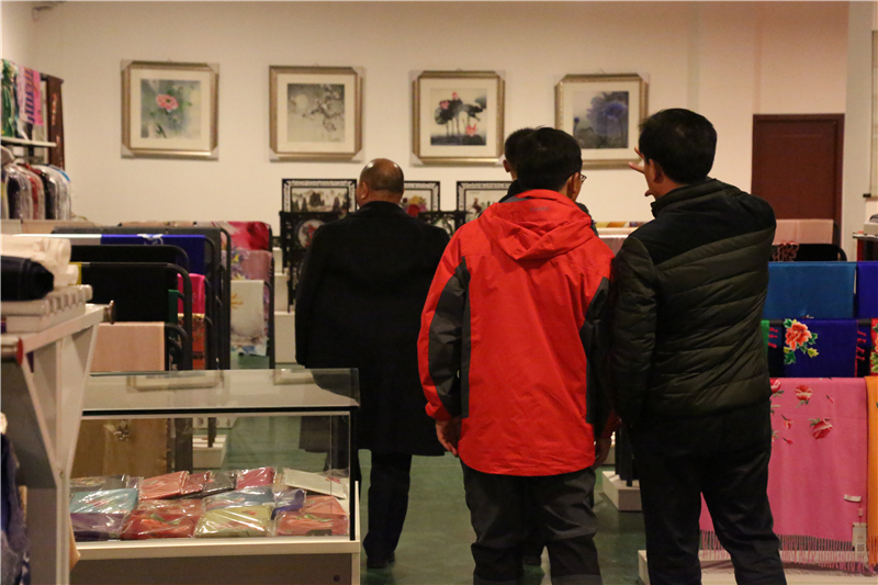 王文銀 嬌古蘇繡.jpg